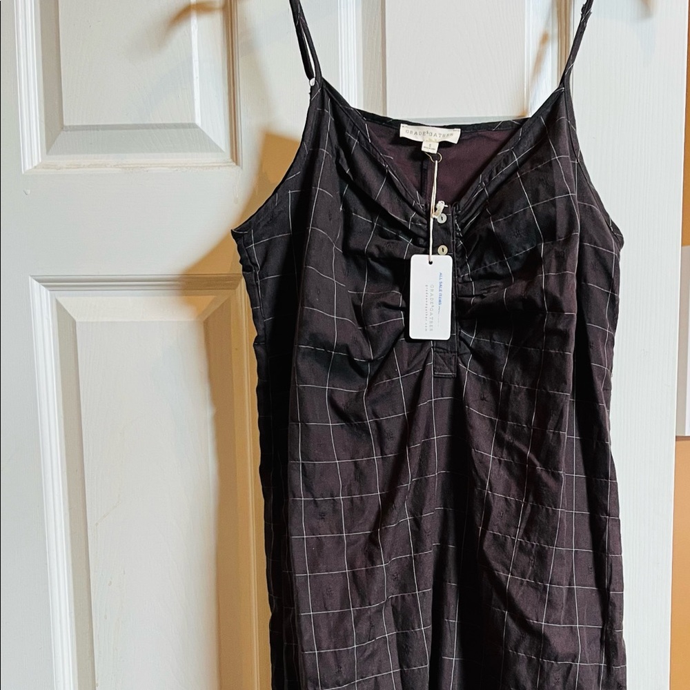 Brown dress